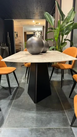 Tavolo rotondo in ceramica Tay di Target point in Offerta Outlet