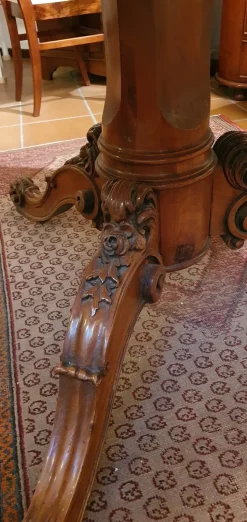 Tavolo rotondo in legno Olandese rotondo di Artigianale in Offerta Outlet