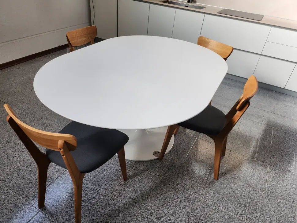 Tavolo rotondo V991 di Sigerico a prezzo riservato