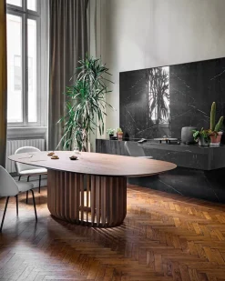 Tavolo sagomato in legno Juice di Miniforms in Offerta Outlet