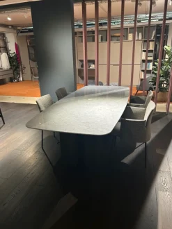 Tavolo sagomato in marmo Gullwing di Lema in Offerta Outlet