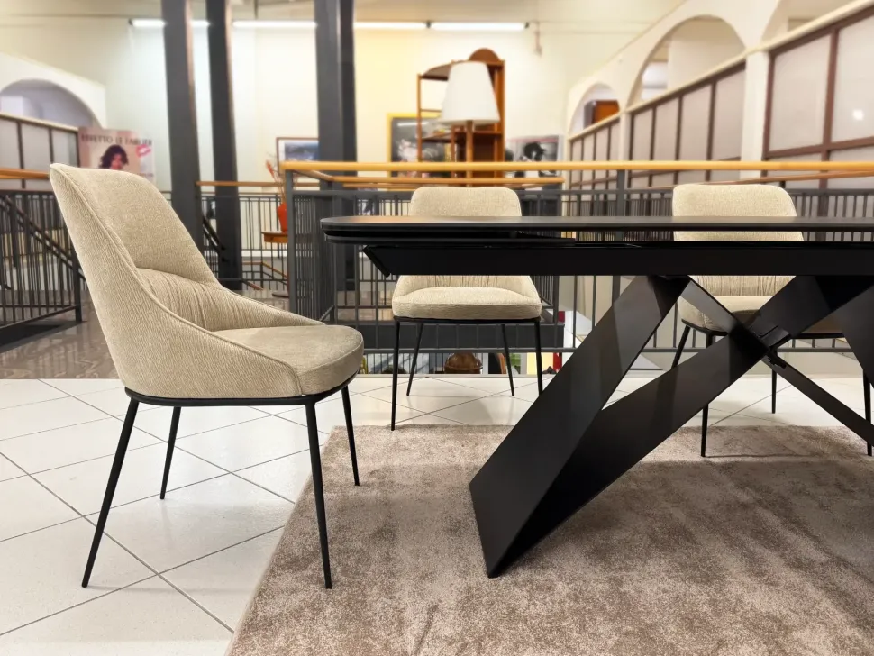 Tavolo Thanos x di Stones scontato del 36%