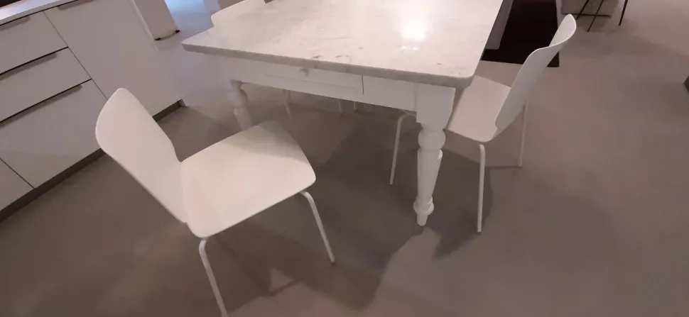 Tavolo Vernazza Schiffini in marmo Fisso