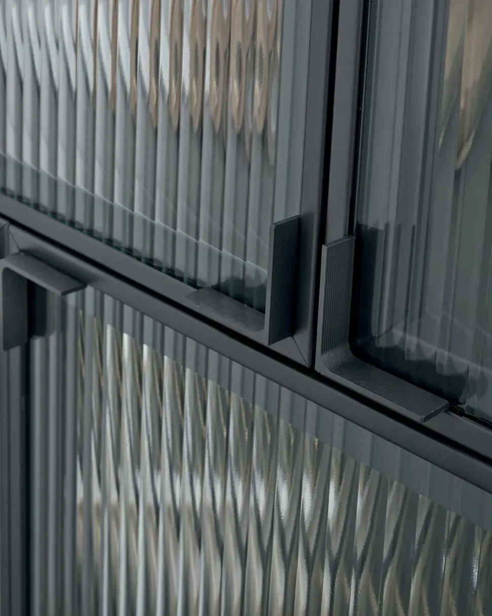 Tomasella: Madia Nina a prezzi scontati. Progettata per interni.