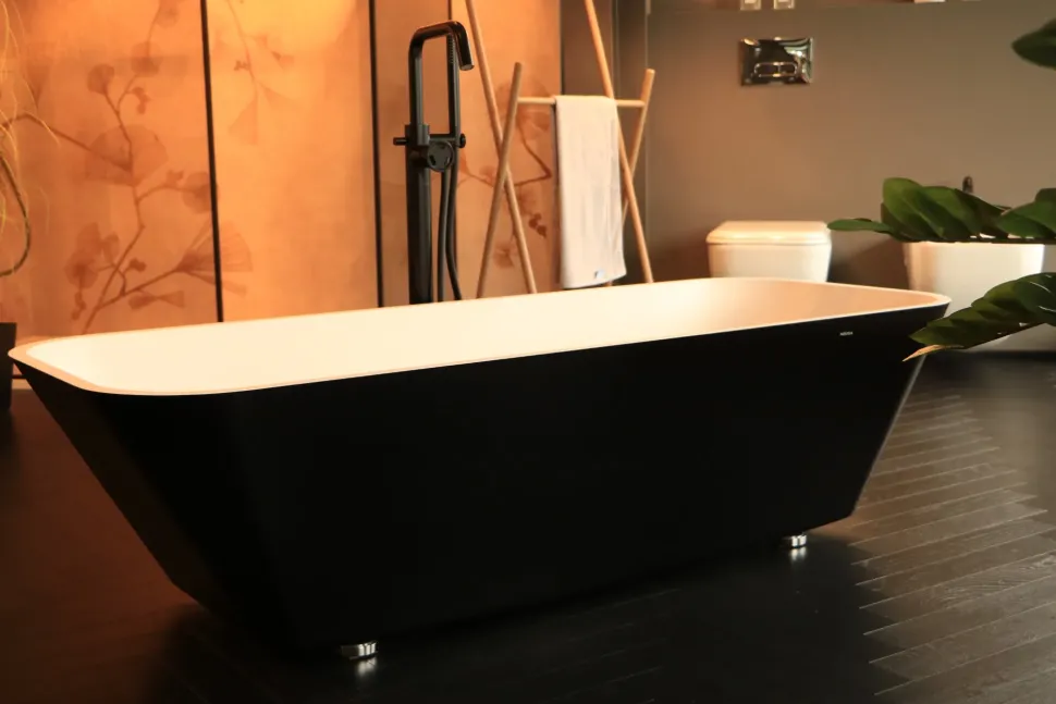 Vasca da bagno a prezzo Outlet Alfa essential a marchio Edone