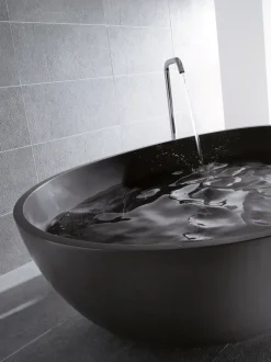 Vasca da bagno a prezzo scontato Vov next black a marchio Mastella