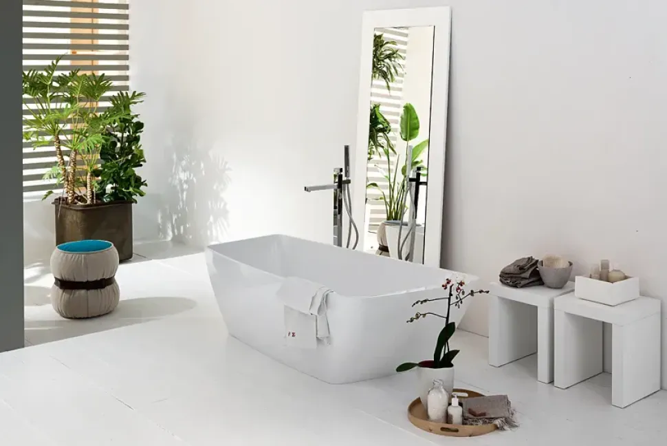 Vasca da bagno in Corian modello Yole next Mastella a prezzo Outlet