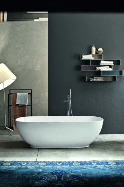 Vasca da bagno in Resina modello Betty next bianco opaco Mastella a prezzo scontato