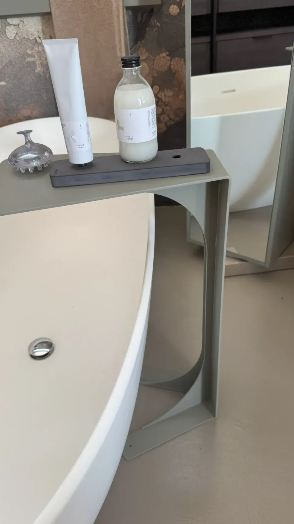 Vasca da bagno modello Mini ray Edone in Corian SCONTATA