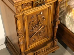 Vendiamo il comodino modello Ottocento di Lando a prezzi vantaggiosi!