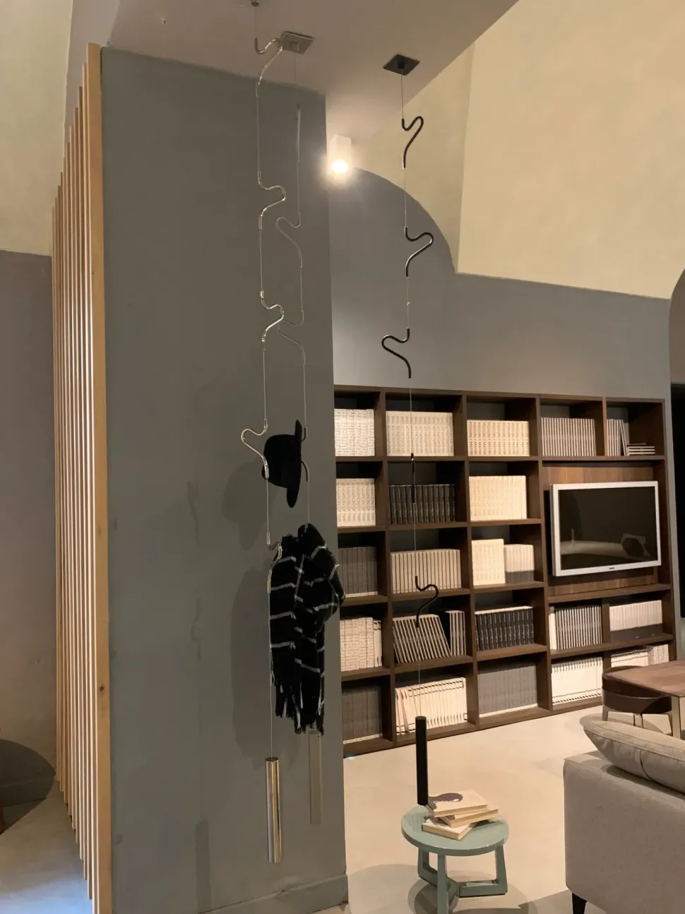 Versatile appendiabiti Air Cattelan italia a PREZZI OUTLET