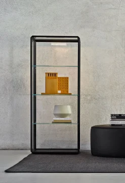Vetrinetta modello 45°/vetrina in stile design di Molteni & c a PREZZI OUTLET